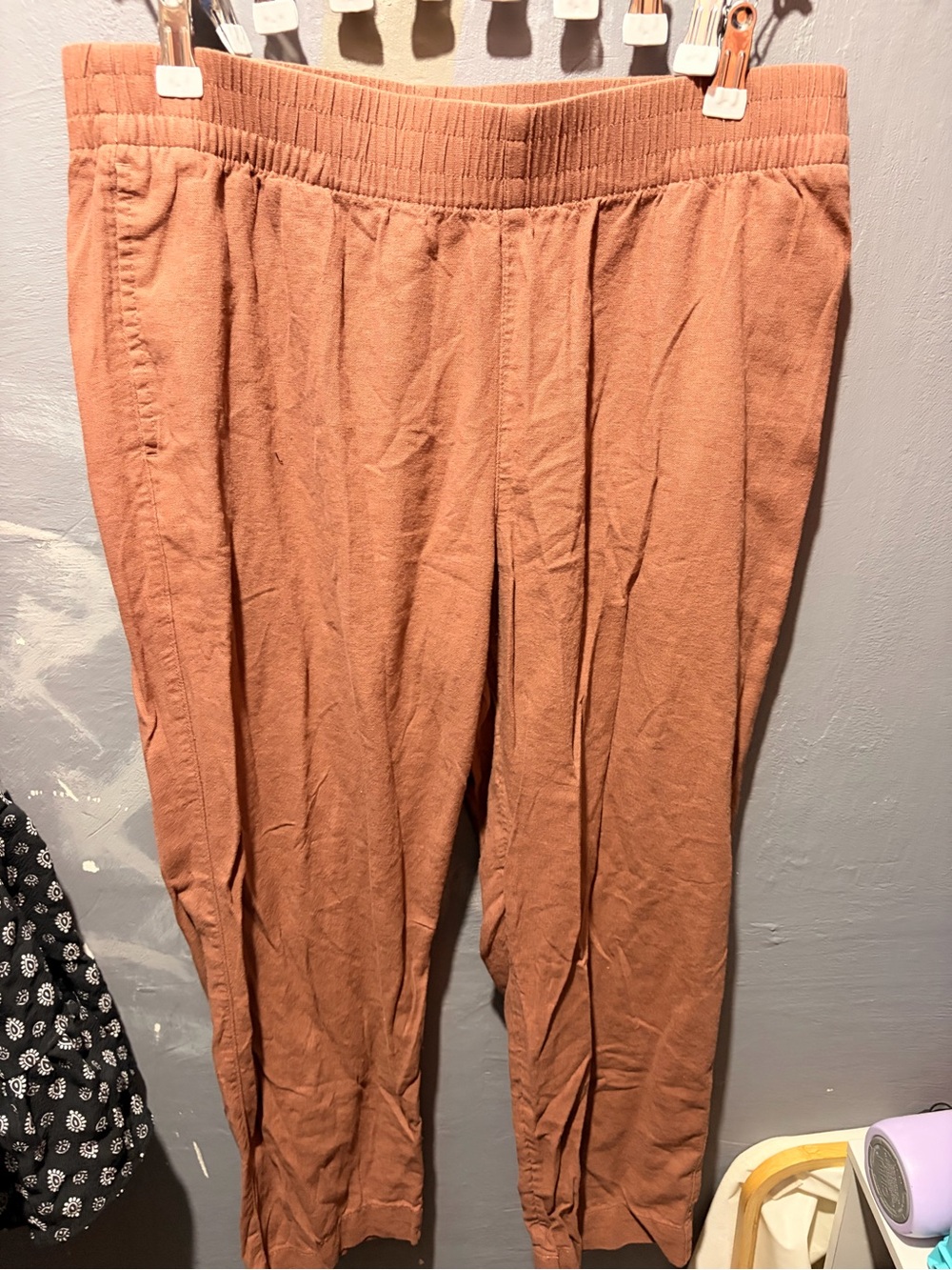 Old Navy Straight Comfort Waistband Pants in Dusky Coral